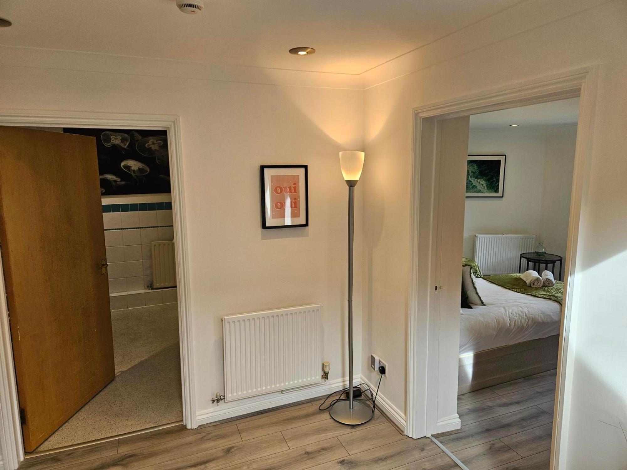 Redcot Gardens Stamford 4 Bed Contractor Familt Home With Parking Exterior foto